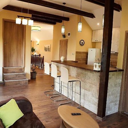 בראשוב Apartament Rozelor מראה חיצוני תמונה