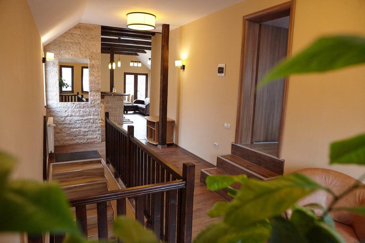 בראשוב Apartament Rozelor מראה חיצוני תמונה