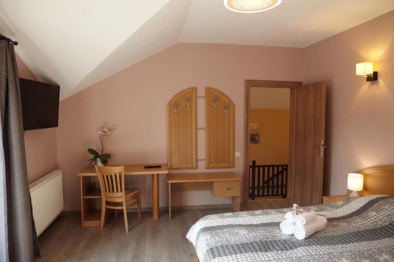 בראשוב Apartament Rozelor מראה חיצוני תמונה