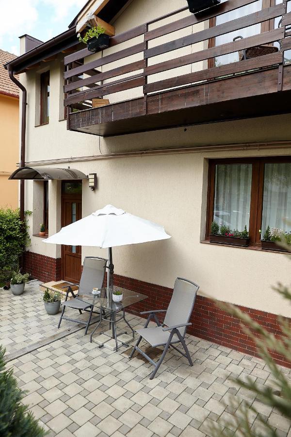 בראשוב Apartament Rozelor מראה חיצוני תמונה