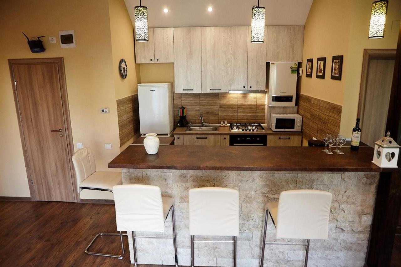 בראשוב Apartament Rozelor מראה חיצוני תמונה