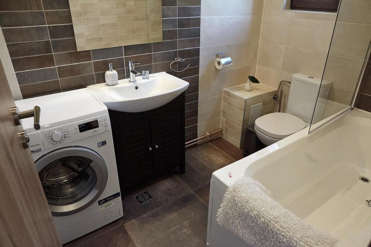 בראשוב Apartament Rozelor מראה חיצוני תמונה